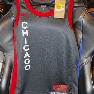 Chicago Bulls Mens Small City Edition Team Jersey